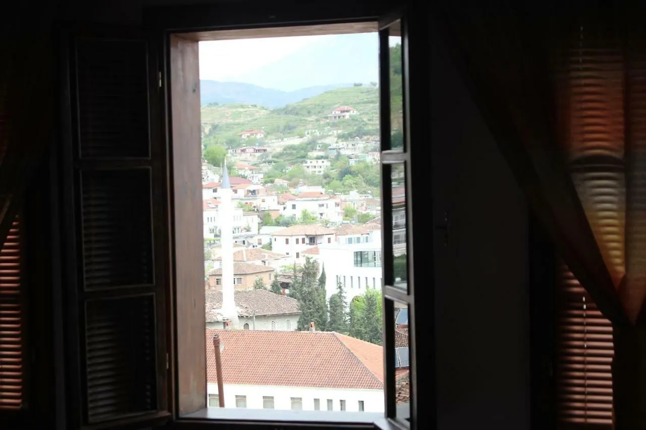 Guesthouse Arjan Berat