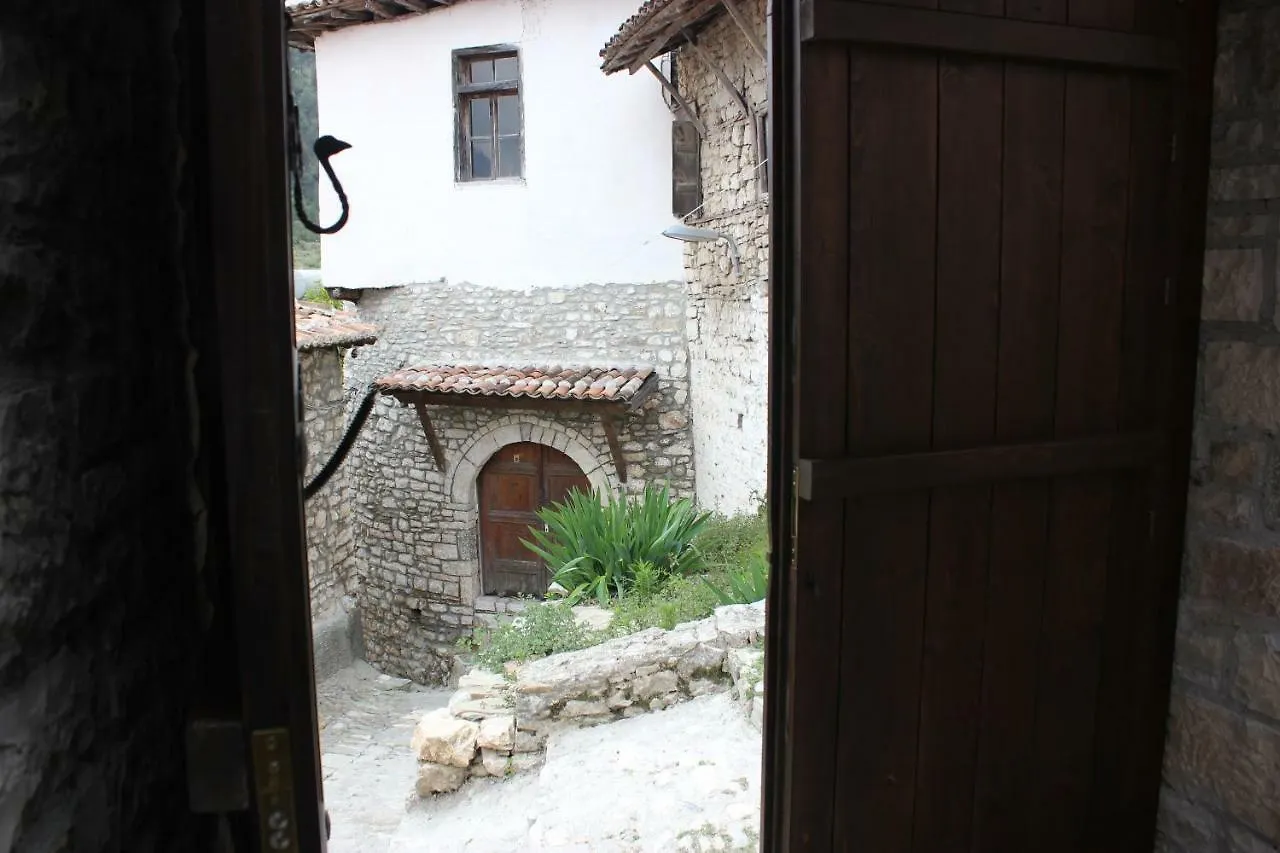 Guest house Guesthouse Arjan Berat